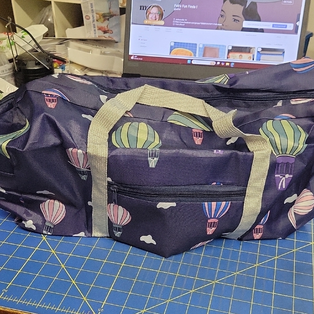 Water Resistant Hot Air Balloon Zipper Light Weight Duffel Bag 17" x 6" x 12"